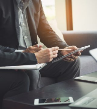 Lĩnh-vực---Thương-mại---Phân-phối-4